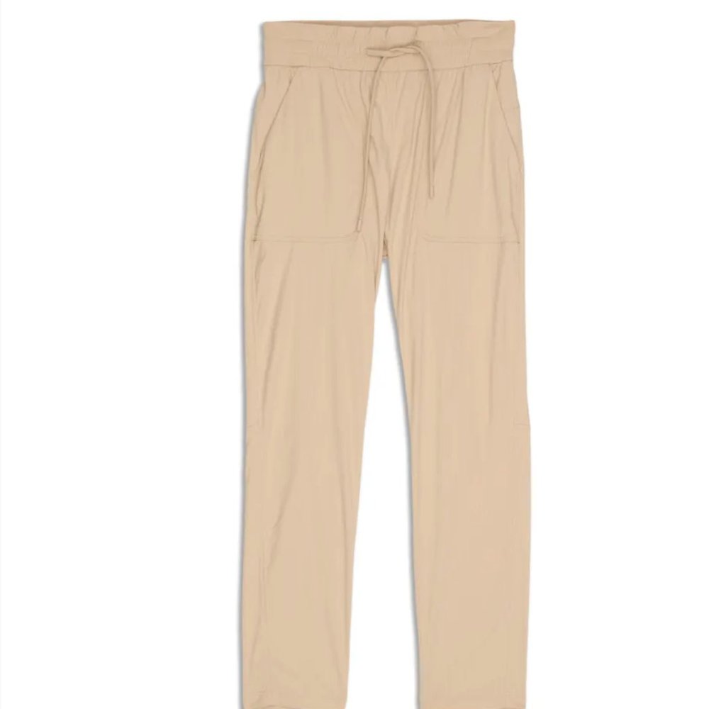 NWOT Beyond the Studio Pants Slim (Savannah)